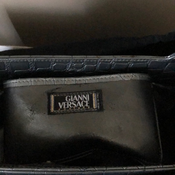 Versace pebbled metallic silver grey shoulder bag. - Picture 8 of 8